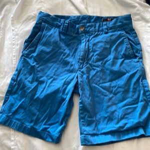 Like new Mens Vineyard Vines Breaker shorts